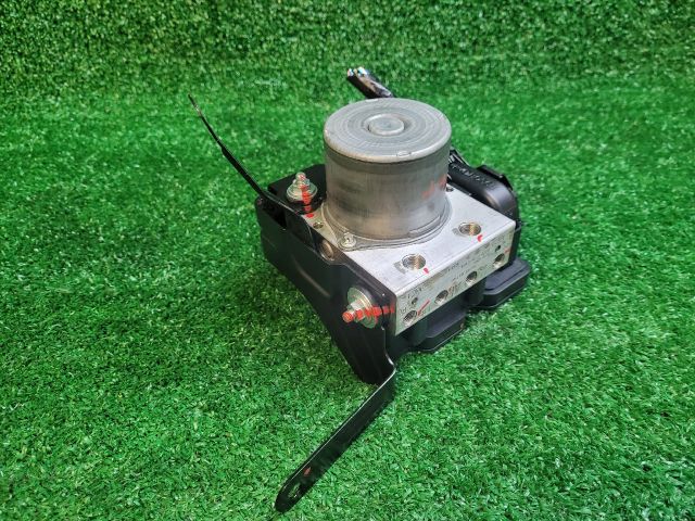 bontott SUZUKI S-CROSS ABS Kocka