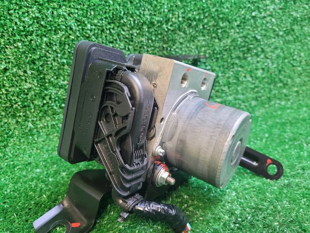 bontott SUZUKI S-CROSS ABS Kocka