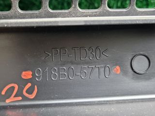 bontott SUZUKI S-CROSS Akkumulátor Fedél