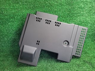 bontott SUZUKI S-CROSS Akkumulátor Fedél