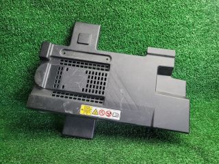 bontott SUZUKI S-CROSS Akkumulátor Fedél