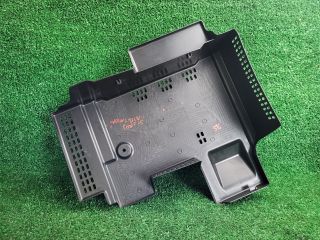 bontott SUZUKI S-CROSS Akkumulátor Fedél