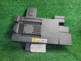 bontott SUZUKI S-CROSS Akkumulátor Fedél