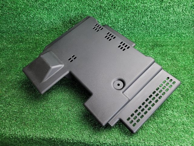 bontott SUZUKI S-CROSS Akkumulátor Fedél