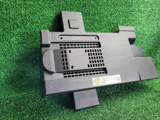 bontott SUZUKI S-CROSS Akkumulátor Fedél