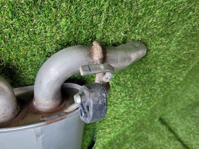 bontott SUZUKI S-CROSS Hátsó Kipufogó Dob