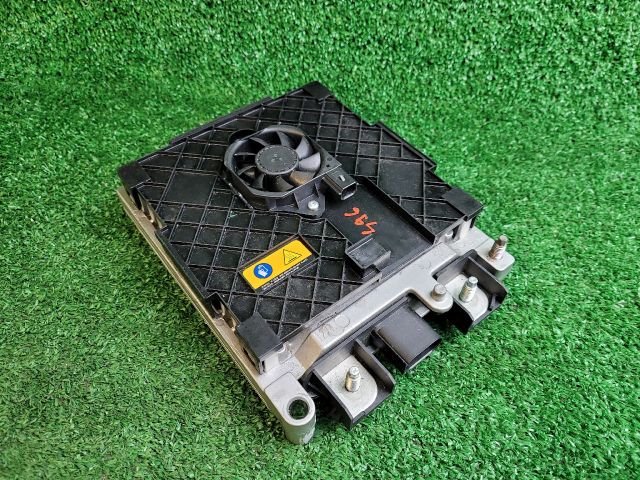 bontott SUZUKI S-CROSS Hybrid Inverter