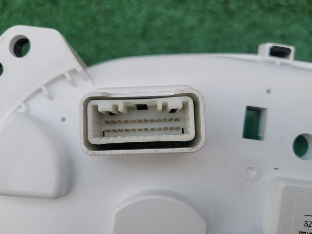 bontott SUZUKI S-CROSS Kilométeróra