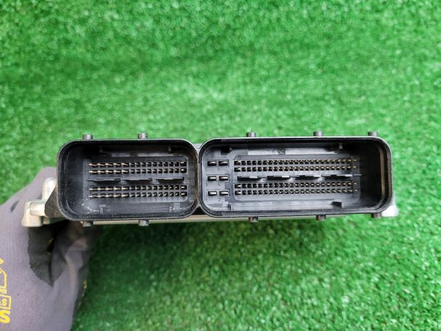 bontott SUZUKI S-CROSS Motorvezérlő