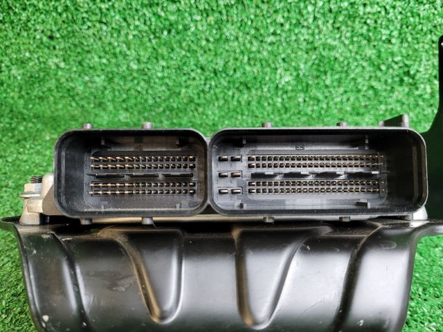 bontott SUZUKI S-CROSS Motorvezérlő