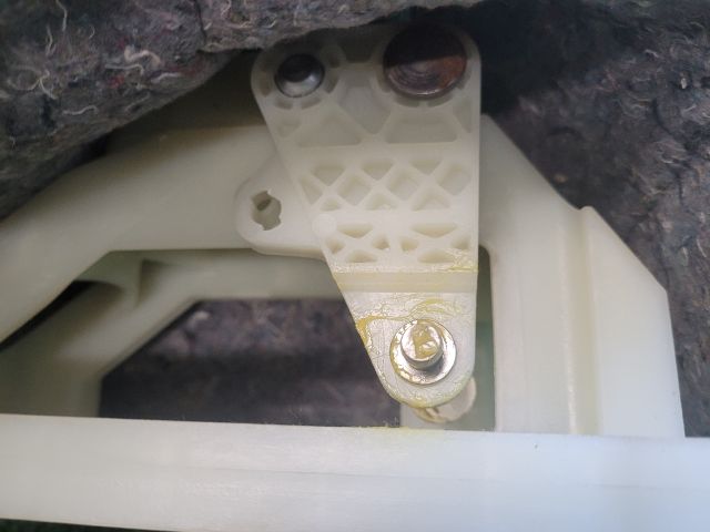 bontott SUZUKI S-CROSS Váltó Kulissza