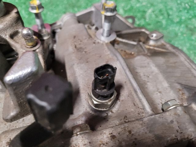 bontott SUZUKI S-CROSS Váltó (Mechanikus)