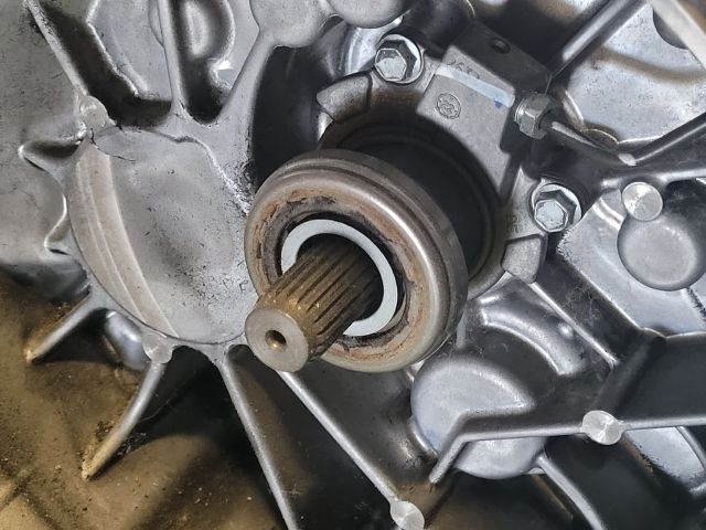 bontott SUZUKI S-CROSS Váltó (Mechanikus)