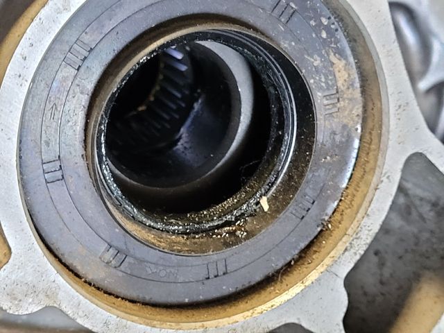 bontott SUZUKI S-CROSS Váltó (Mechanikus)