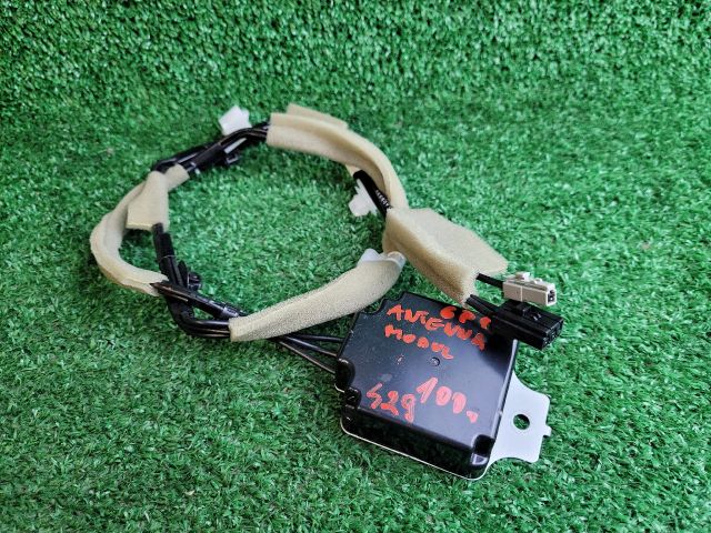 bontott SUZUKI S-CROSS Antenna Erősítő