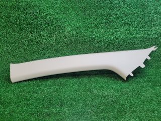 bontott SUZUKI S-CROSS Bal A Oszlop Burkolat