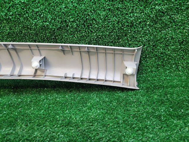 bontott SUZUKI S-CROSS Bal A Oszlop Burkolat