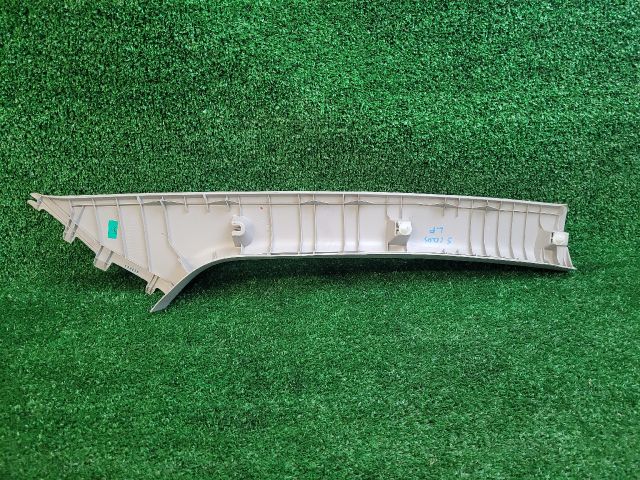 bontott SUZUKI S-CROSS Bal A Oszlop Burkolat