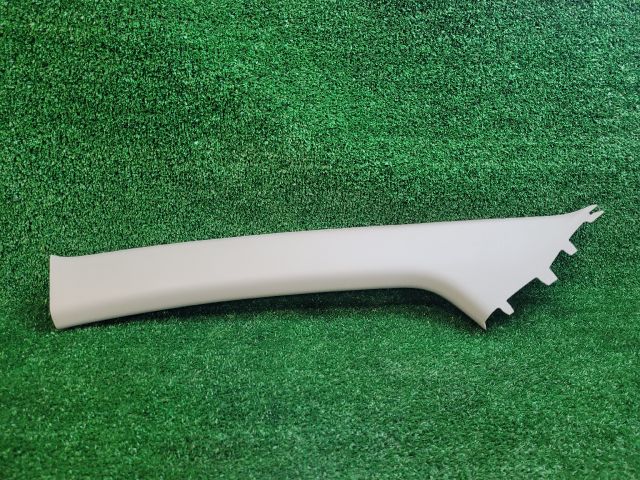 bontott SUZUKI S-CROSS Bal A Oszlop Burkolat