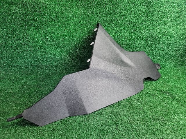 bontott SUZUKI S-CROSS Bal Alsó Műszerfal Burkolat