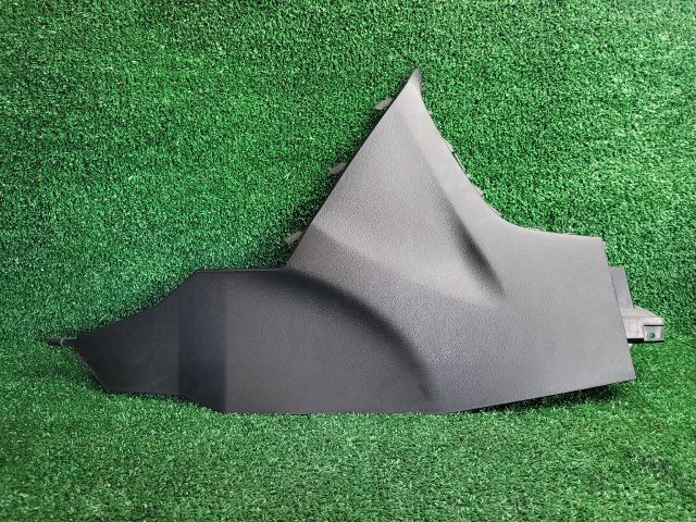 bontott SUZUKI S-CROSS Bal Alsó Műszerfal Burkolat