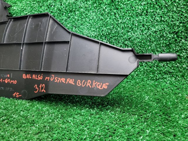 bontott SUZUKI S-CROSS Bal Alsó Műszerfal Burkolat