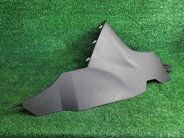 bontott SUZUKI S-CROSS Bal Alsó Műszerfal Burkolat