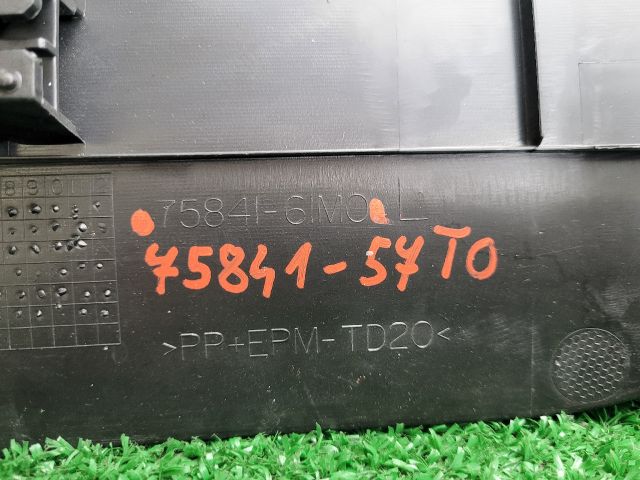 bontott SUZUKI S-CROSS Bal Alsó Műszerfal Burkolat