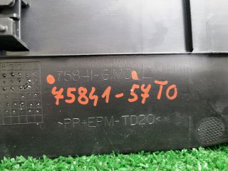 bontott SUZUKI S-CROSS Bal Alsó Műszerfal Burkolat