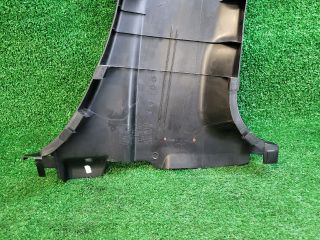 bontott SUZUKI S-CROSS Bal B Oszlop Burkolat