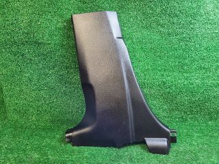 bontott SUZUKI S-CROSS Bal B Oszlop Burkolat