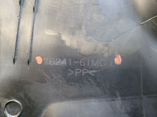 bontott SUZUKI S-CROSS Bal B Oszlop Burkolat