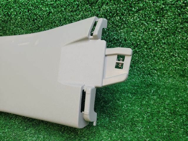 bontott SUZUKI S-CROSS Bal B Oszlop Burkolat