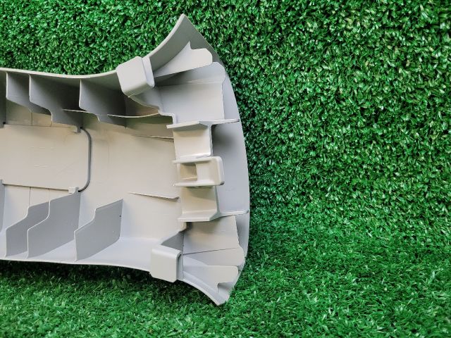 bontott SUZUKI S-CROSS Bal B Oszlop Burkolat