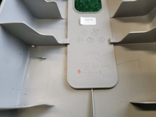 bontott SUZUKI S-CROSS Bal B Oszlop Burkolat