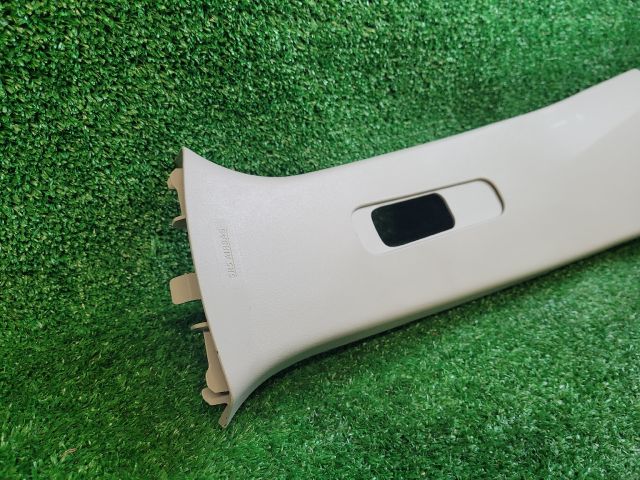 bontott SUZUKI S-CROSS Bal B Oszlop Burkolat