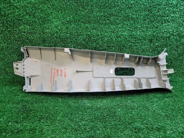 bontott SUZUKI S-CROSS Bal B Oszlop Burkolat