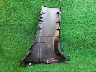 bontott SUZUKI S-CROSS Bal B Oszlop Burkolat