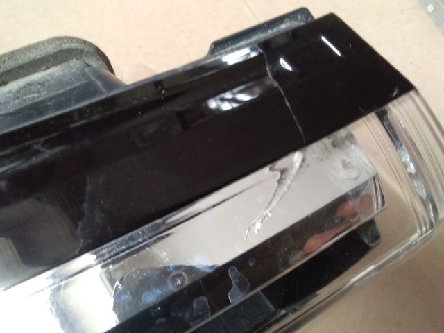 bontott SUZUKI S-CROSS Bal Belső Hátsó Lámpa