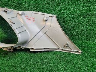 bontott SUZUKI S-CROSS Bal C Oszlop Burkolat