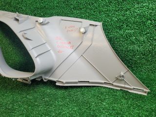 bontott SUZUKI S-CROSS Bal C Oszlop Burkolat