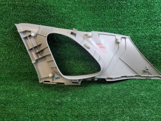 bontott SUZUKI S-CROSS Bal C Oszlop Burkolat