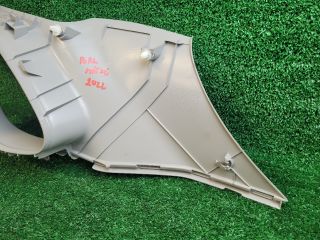 bontott SUZUKI S-CROSS Bal C Oszlop Burkolat