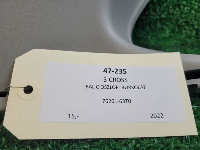 bontott SUZUKI S-CROSS Bal C Oszlop Burkolat