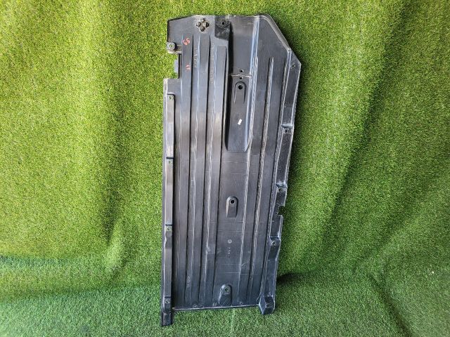 bontott SUZUKI S-CROSS Bal Fenéklemez