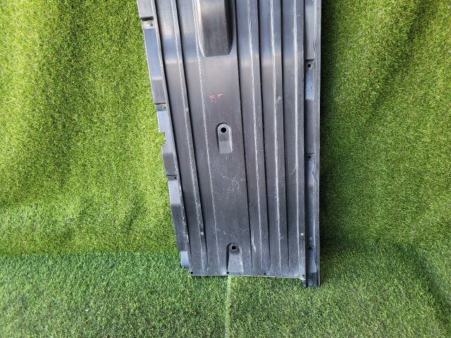 bontott SUZUKI S-CROSS Bal Fenéklemez