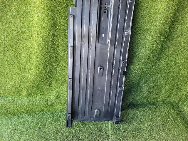 bontott SUZUKI S-CROSS Bal Fenéklemez