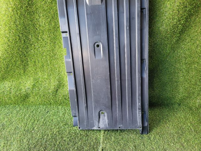 bontott SUZUKI S-CROSS Bal Fenéklemez