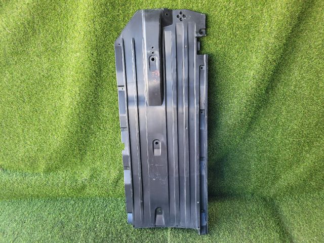 bontott SUZUKI S-CROSS Bal Fenéklemez