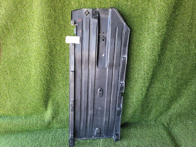 bontott SUZUKI S-CROSS Bal Fenéklemez